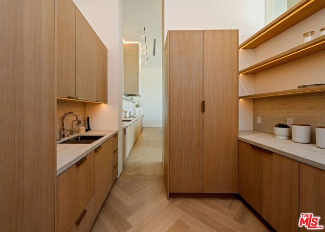 3699 Alta Mesa Drive, Studio City (los Angeles), CA 91604