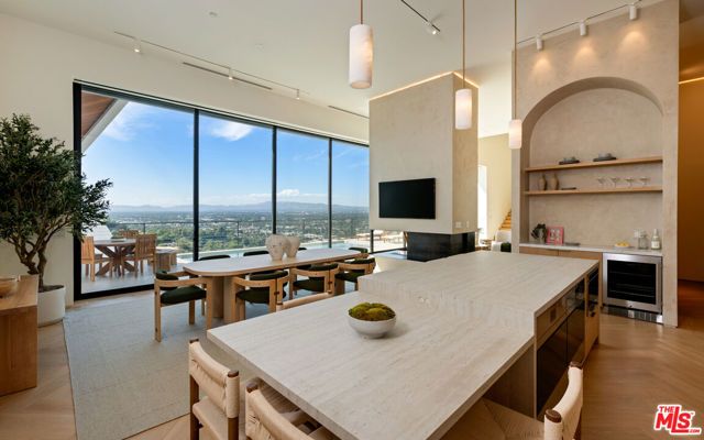 3699 Alta Mesa Drive, Studio City (los Angeles), CA 91604