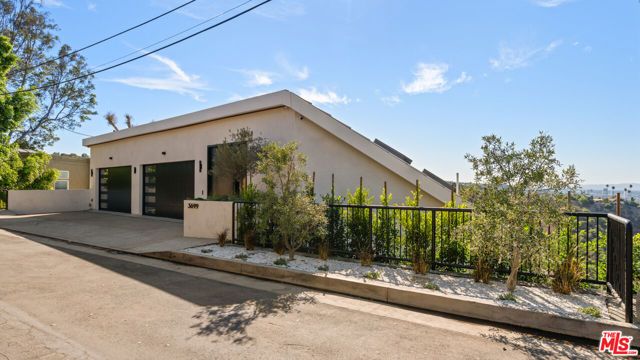 3699 Alta Mesa Drive, Studio City (los Angeles), CA 91604
