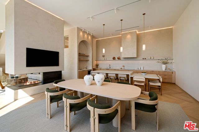 3699 Alta Mesa Drive, Studio City (los Angeles), CA 91604