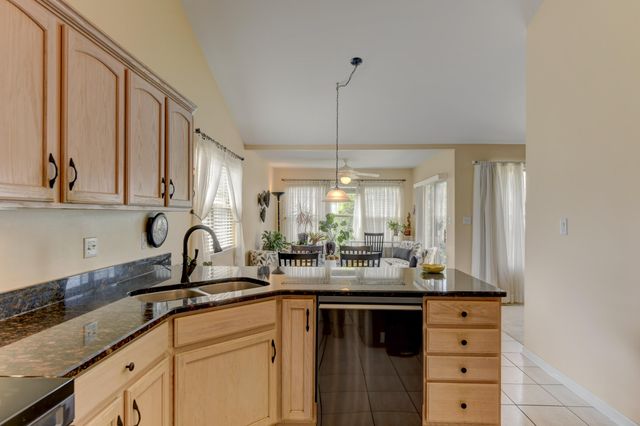 2028 Wildwood Circle, Highland, IN 46322