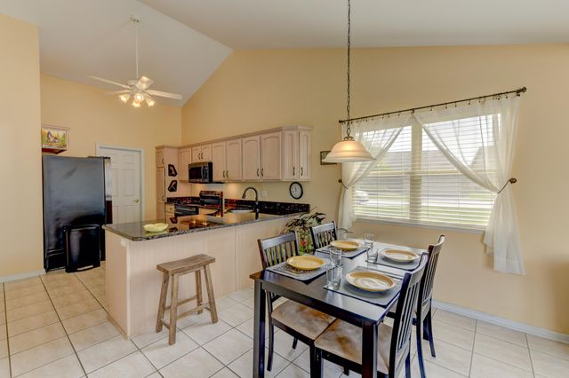 2028 Wildwood Circle, Highland, IN 46322