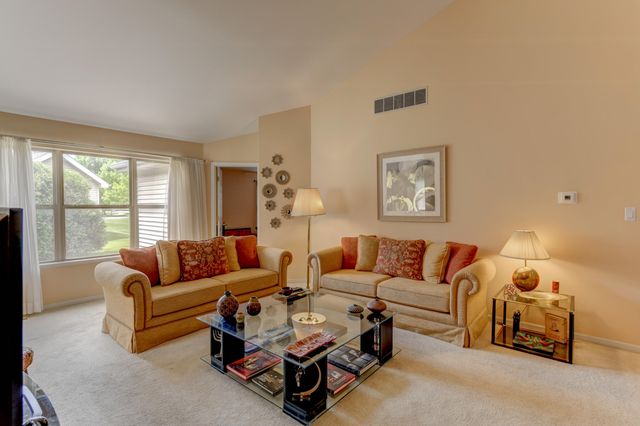 2028 Wildwood Circle, Highland, IN 46322