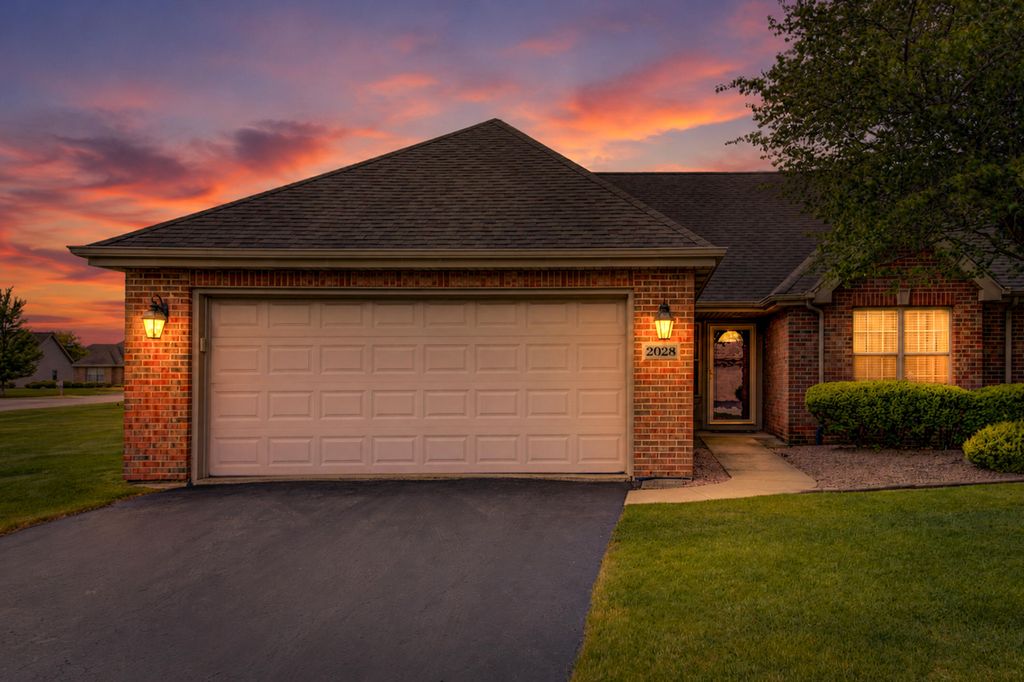 2028 Wildwood Circle, Highland, IN 46322