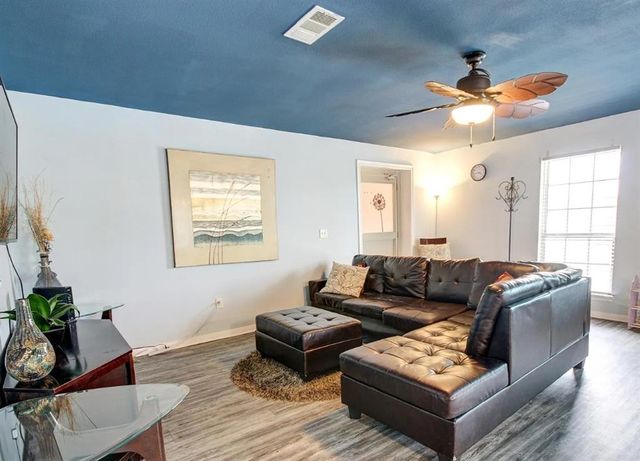 641 4th Street, San Leon, TX 77539