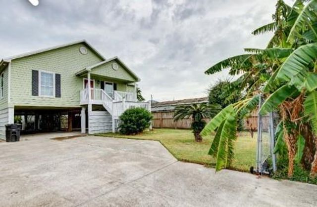 641 4th Street, San Leon, TX 77539