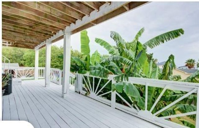 641 4th Street, San Leon, TX 77539