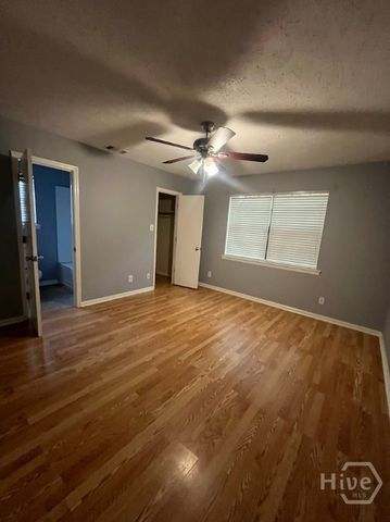 4 Mulberry Court, Savannah, GA 31406