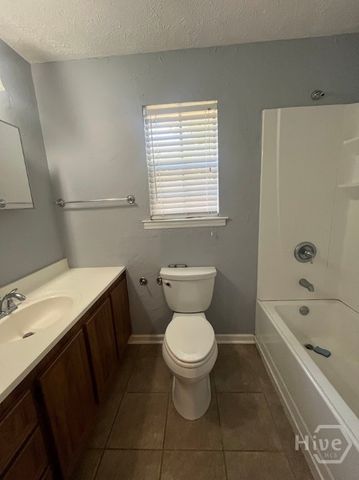 4 Mulberry Court, Savannah, GA 31406