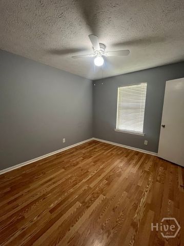 4 Mulberry Court, Savannah, GA 31406