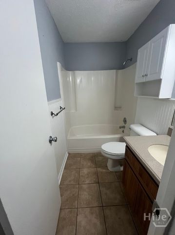 4 Mulberry Court, Savannah, GA 31406