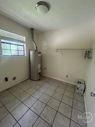 4 Mulberry Court, Savannah, GA 31406