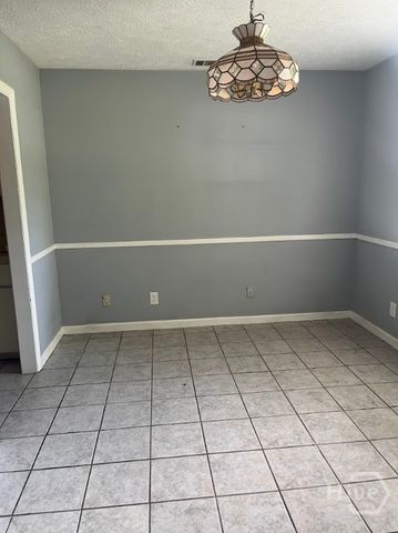 4 Mulberry Court, Savannah, GA 31406