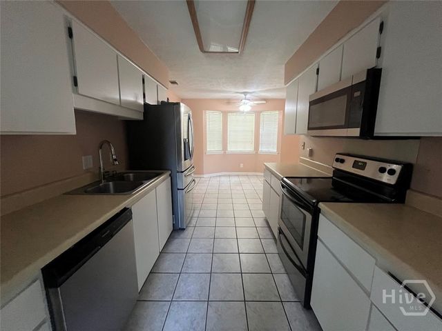 4 Mulberry Court, Savannah, GA 31406