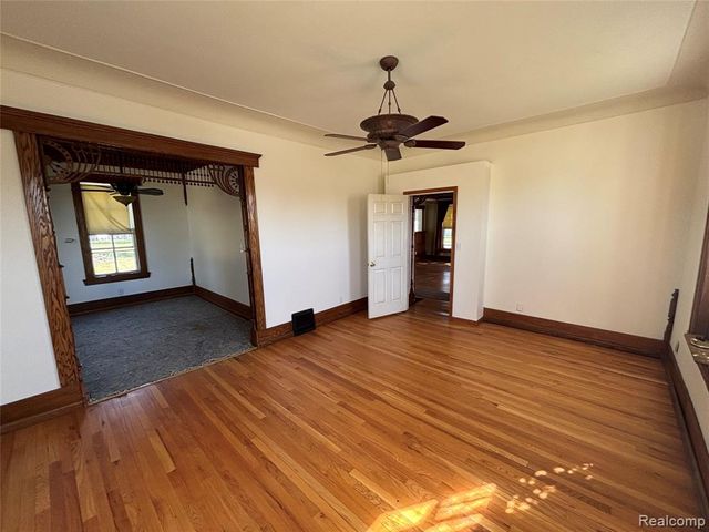 37840 Utica Road, Sterling Heights, MI 48312