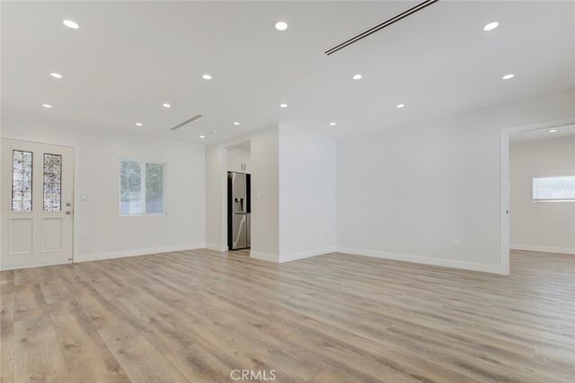 19001 Community, Northridge, CA 91324