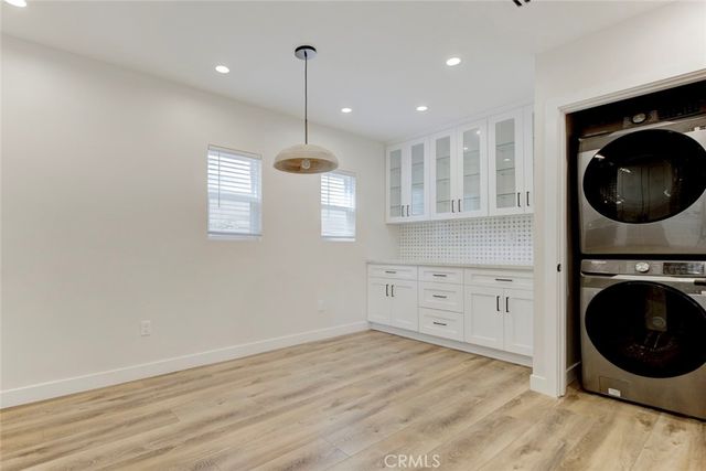 19001 Community, Northridge, CA 91324