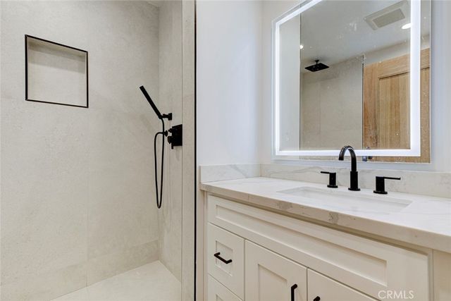 19001 Community, Northridge, CA 91324