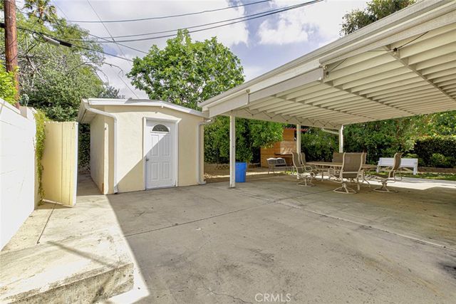 19001 Community, Northridge, CA 91324