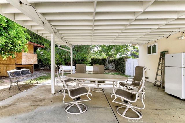 19001 Community, Northridge, CA 91324