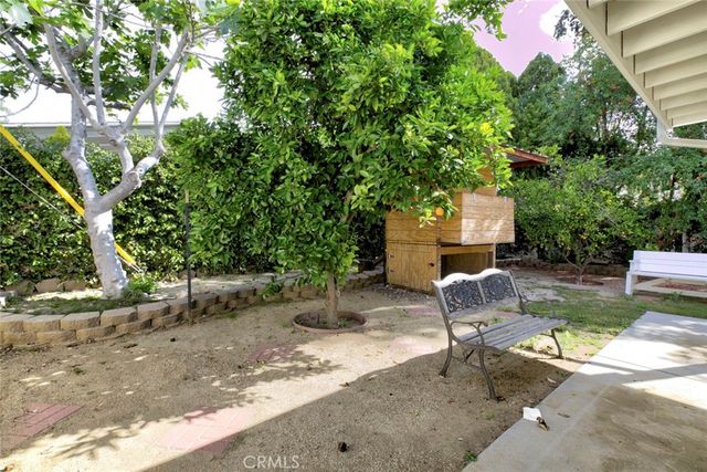 19001 Community, Northridge, CA 91324