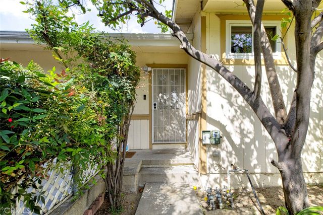 19001 Community, Northridge, CA 91324