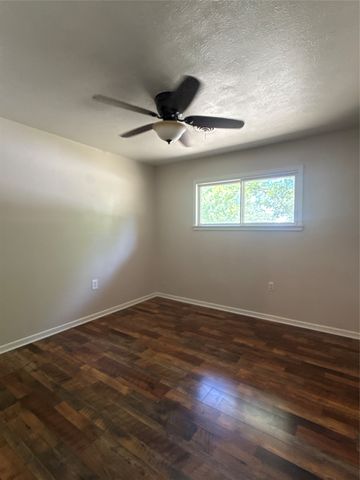 1998 Crestridge, Stephenville, TX 76401