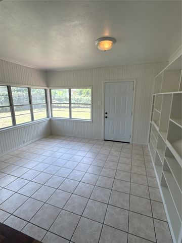1998 Crestridge, Stephenville, TX 76401