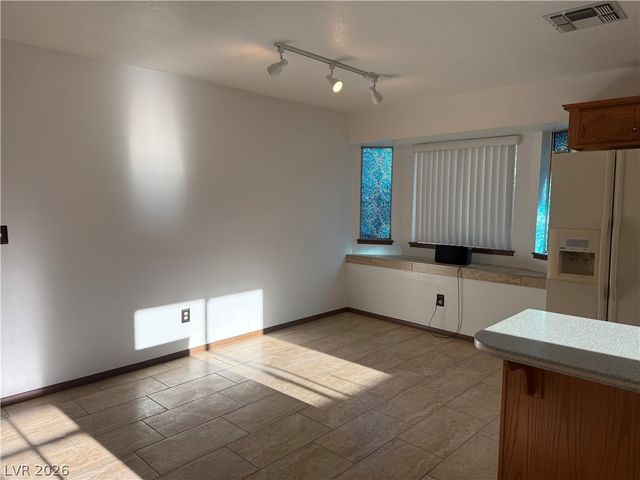5829 Halfmoon Way, Las Vegas, NV 89108