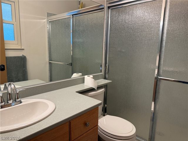 5829 Halfmoon Way, Las Vegas, NV 89108