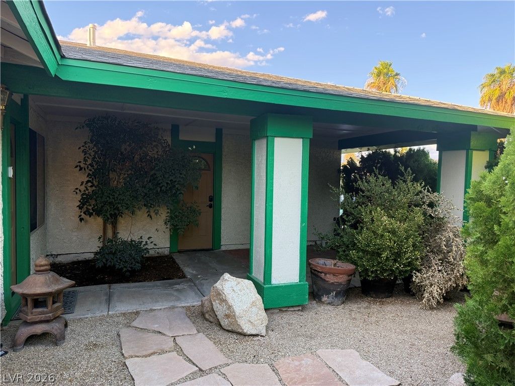 5829 Halfmoon Way, Las Vegas, NV 89108 — photo 5
