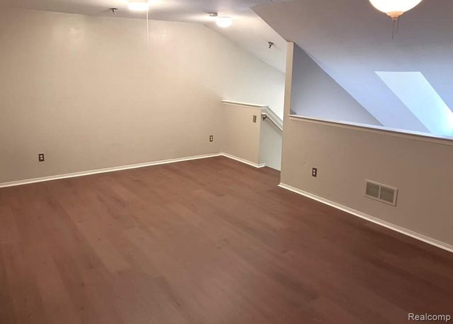 23338 Poplar Drive, Southfield, MI 48075