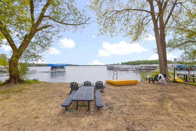 61258 Quinnesec Road, Cassopolis, MI 49031