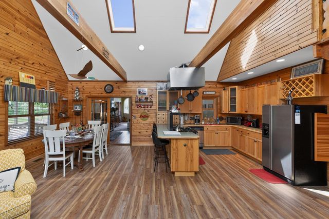 61258 Quinnesec Road, Cassopolis, MI 49031