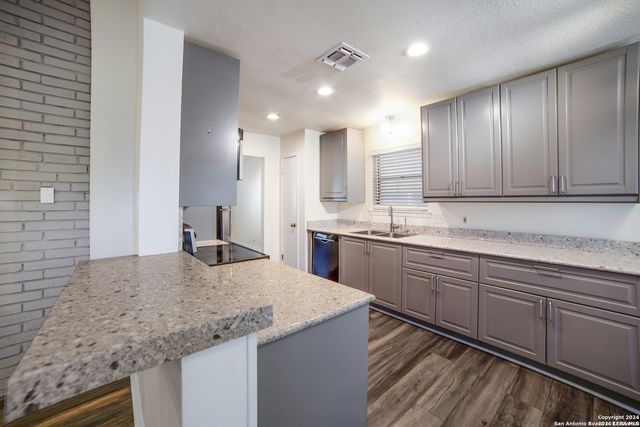 13906 TANGLE TREE ST, San Antonio, TX 78247