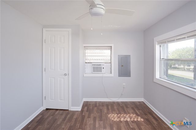14 W Post Oak Avenue, Rogers, TX 76569