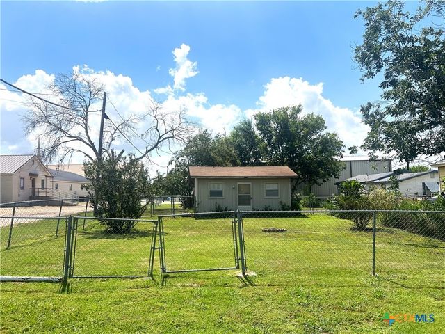 14 W Post Oak Avenue, Rogers, TX 76569