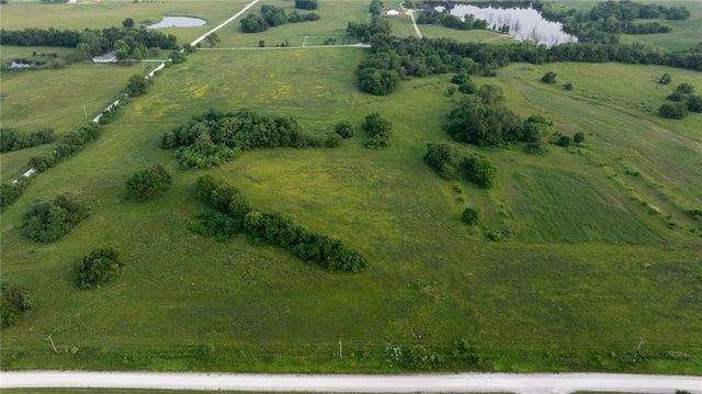 E 323rd Street, Creighton, MO 64739