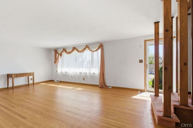 5165 Jamesville Road, Dewitt, NY 13078