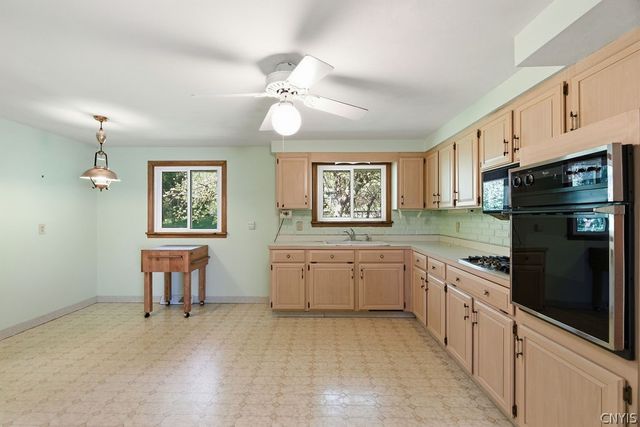 5165 Jamesville Road, Dewitt, NY 13078
