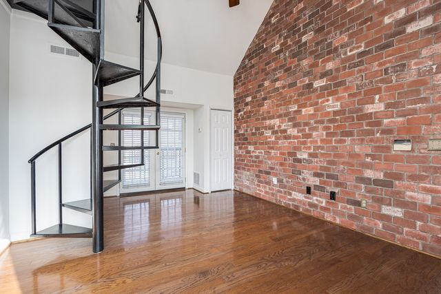 654 President Ronald Reagan Way, Nashville, TN 37210