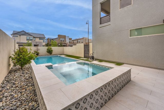 3200 Waterstone Avenue, Henderson, NV 89044