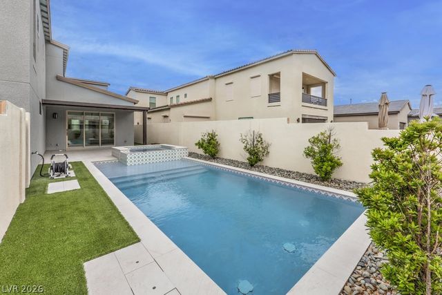 3200 Waterstone Avenue, Henderson, NV 89044