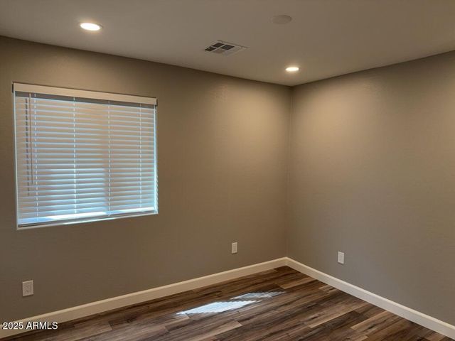 3605 W SAINT CHARLES Avenue, Phoenix, AZ 85041