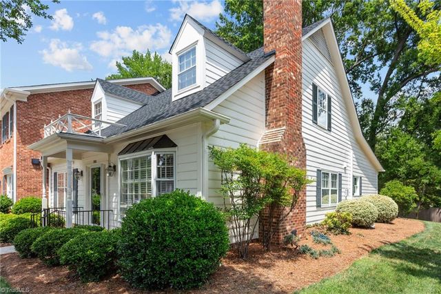 39-D Fountain Manor Drive, Greensboro, NC 27405