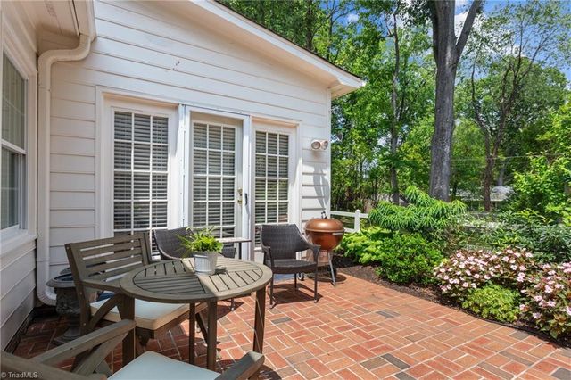 39-D Fountain Manor Drive, Greensboro, NC 27405