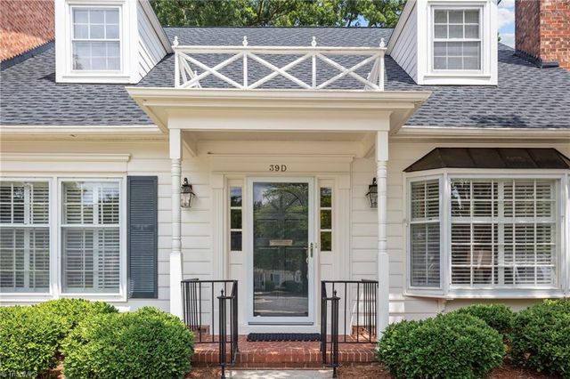 39-D Fountain Manor Drive, Greensboro, NC 27405