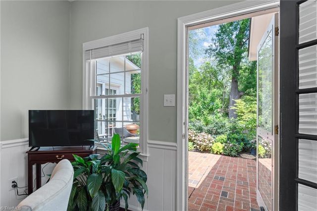 39-D Fountain Manor Drive, Greensboro, NC 27405