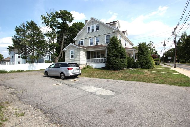 98 Plain St C, Millis, MA 02054