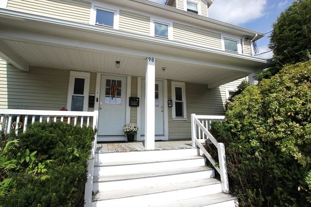 98 Plain St C, Millis, MA 02054